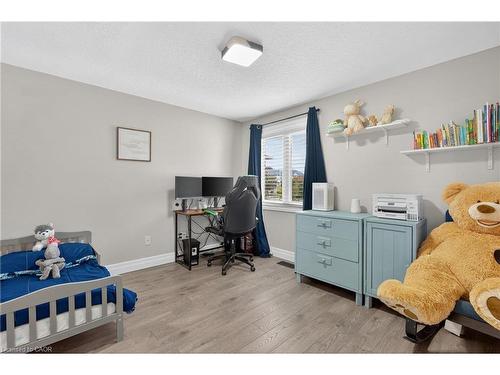 19 Marl Meadow Drive, Kitchener, ON - Indoor Photo Showing Bedroom