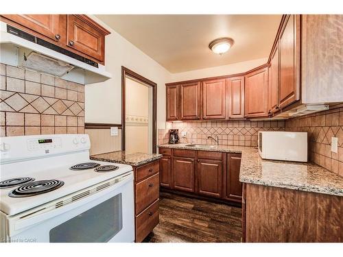 105 Lorne Crescent, Kitchener, ON - Indoor Photo Showing Kitchen