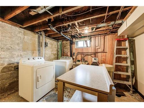 105 Lorne Crescent, Kitchener, ON - Indoor Photo Showing Laundry Room