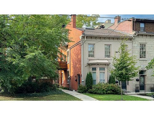 218 Bay Street S Hamilton, ON L8P 3J1