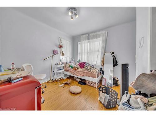 24 Columbia Street W, Waterloo, ON 