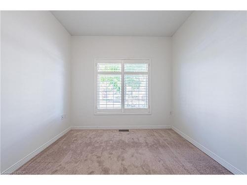 3-163 Livingston Avenue, Grimsby, ON - Indoor Photo Showing Other Room