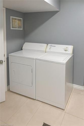 46 Delena Avenue S, Hamilton, ON - Indoor Photo Showing Laundry Room