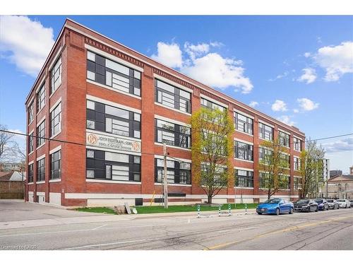 313-50 Main Street, Dundas, ON - Outdoor