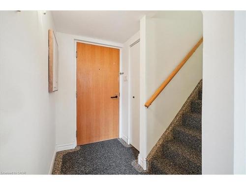 313-50 Main Street, Dundas, ON - Indoor Photo Showing Other Room