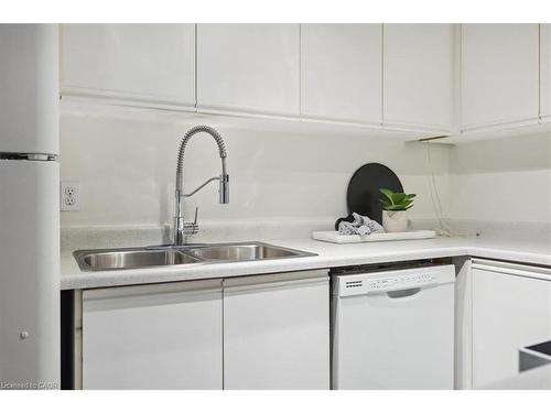 313-50 Main Street, Dundas, ON - Indoor Photo Showing Kitchen With Double Sink