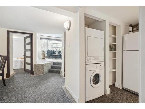 313-50 Main Street, Dundas, ON - Indoor Photo Showing Laundry Room