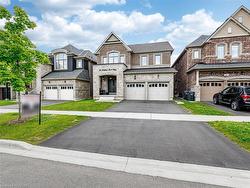 22 Rolling Rock Way  Brampton, ON L6Y 6H3