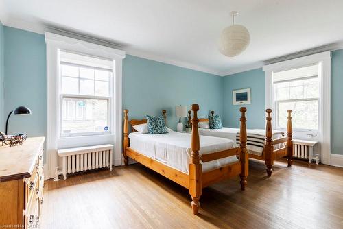 45 Markland Street, Hamilton, ON - Indoor Photo Showing Bedroom