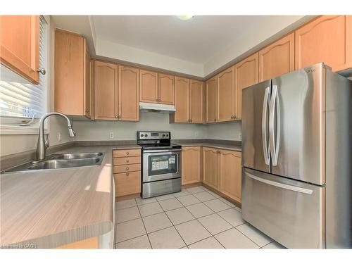 126 Merrilee Crescent, Hamilton, ON - Indoor Photo Showing Kitchen With Double Sink