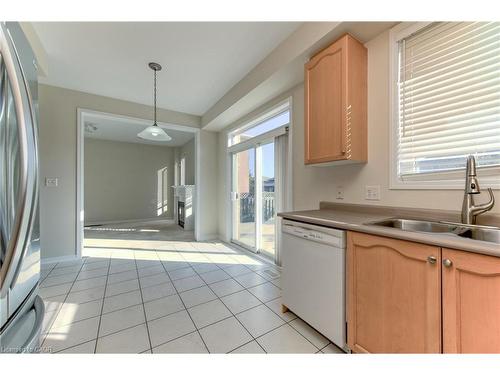 126 Merrilee Crescent, Hamilton, ON - Indoor Photo Showing Kitchen With Double Sink