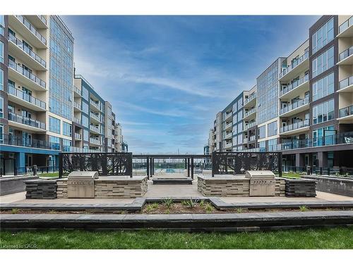 431-16 Concord Place, Grimsby, ON - Outdoor With Balcony