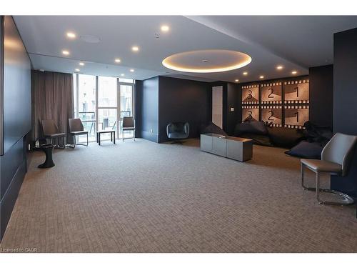 431-16 Concord Place, Grimsby, ON - Indoor Photo Showing Other Room