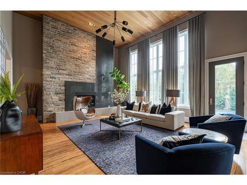 1324 Cambridge Drive, Oakville, ON - Indoor Photo Showing Living Room With Fireplace