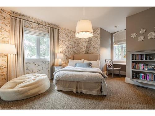 1324 Cambridge Drive, Oakville, ON - Indoor Photo Showing Bedroom
