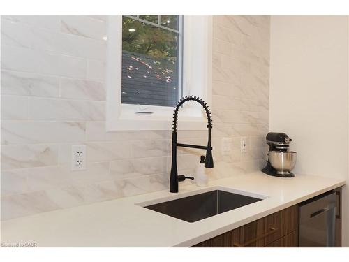 238 Eagle Street S, Cambridge, ON - Indoor