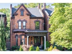 122 East Avenue S Hamilton, ON L8N 2T7