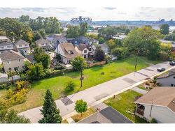 11 Knapmans Drive  Hamilton, ON L8H 7E8