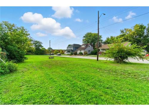 11 Knapmans Drive, Hamilton, ON 