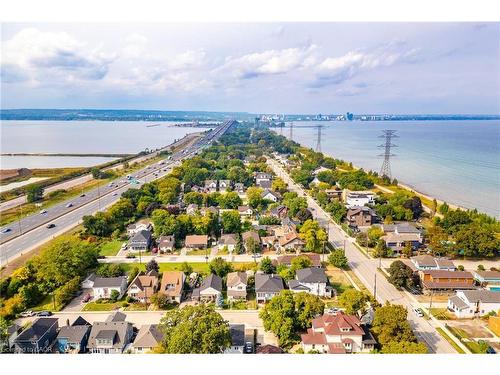 11 Knapmans Drive, Hamilton, ON 