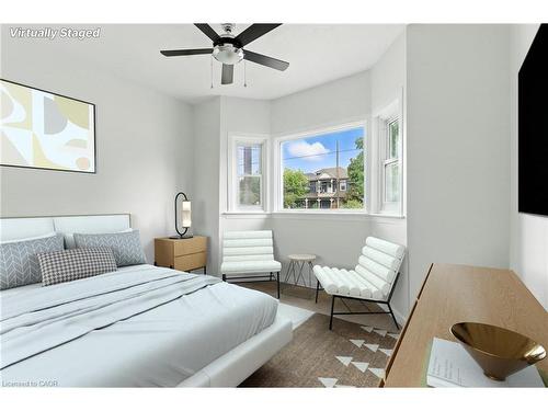 684 Beach Boulevard, Hamilton, ON - Indoor Photo Showing Bedroom