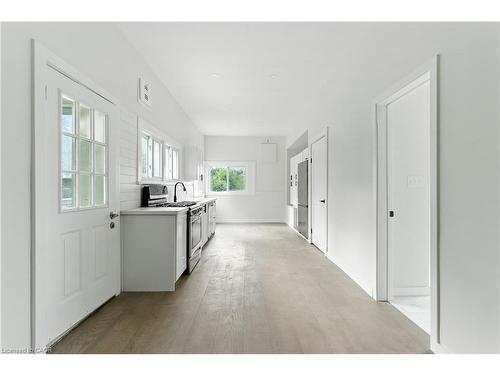 684 Beach Boulevard, Hamilton, ON - Indoor Photo Showing Other Room