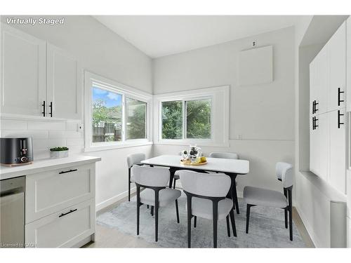 684 Beach Boulevard, Hamilton, ON - Indoor Photo Showing Dining Room
