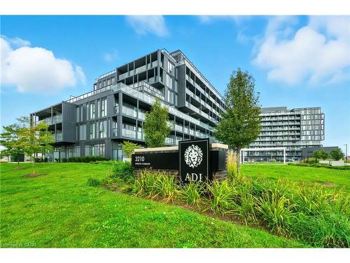 A220-3210 Dakota Common, Burlington, ON - Outdoor