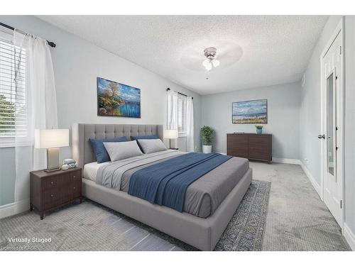 22 Merritt Crescent, Grimsby, ON - Indoor Photo Showing Bedroom