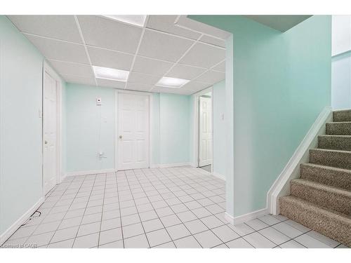 22 Merritt Crescent, Grimsby, ON - Indoor Photo Showing Other Room