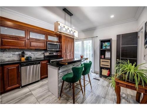 43 Princess Street, Hamilton, ON - Indoor Photo Showing Kitchen