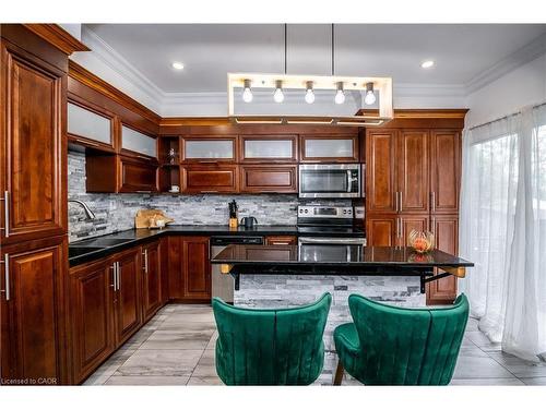 43 Princess Street, Hamilton, ON - Indoor Photo Showing Kitchen