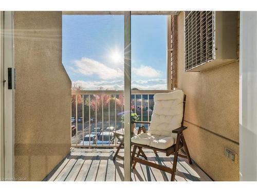 304-4450 Fairview Street, Burlington, ON -  Photo Showing Other Room