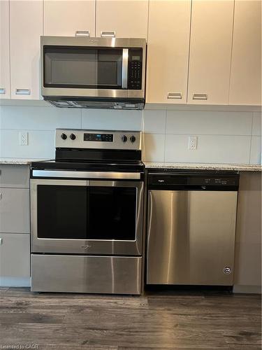 107-257 Hemlock Street, Waterloo, ON - Indoor Photo Showing Kitchen