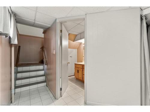98 Laurier Avenue, Hamilton, ON - Indoor Photo Showing Other Room