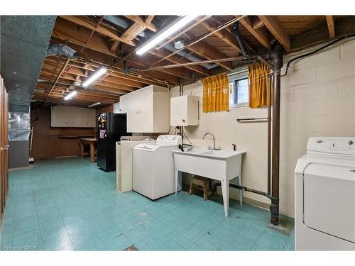 98 Laurier Avenue, Hamilton, ON - Indoor Photo Showing Laundry Room