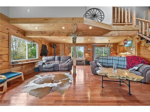 526 2Nd Line, Hagersville, ON - Indoor Photo Showing Living Room