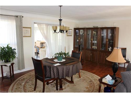 2112 Upper James Street, Mount Hope, ON - Indoor Photo Showing Dining Room