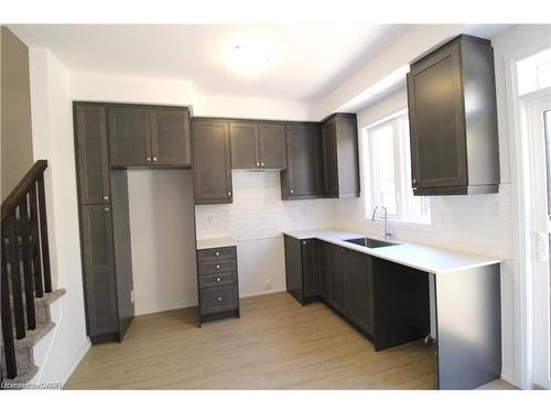 74-55 Tom Brown Drive, Paris, ON - Indoor Photo Showing Kitchen