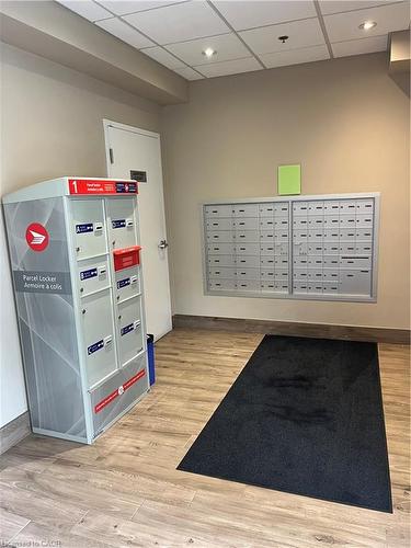 312-170 Rockhaven Lane, Waterdown, ON - Indoor