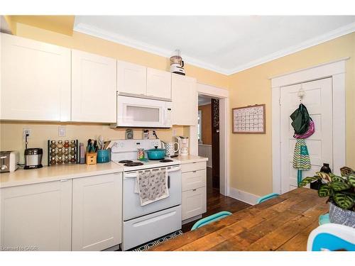 132 First Av E, Shelburne, ON - Indoor Photo Showing Kitchen