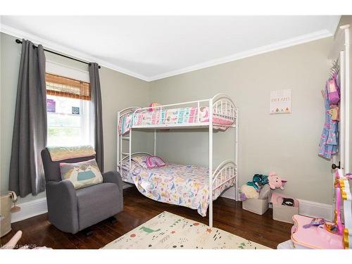 132 First Av E, Shelburne, ON - Indoor Photo Showing Bedroom