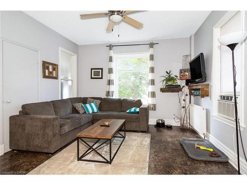 132 First Av E, Shelburne, ON - Indoor Photo Showing Living Room