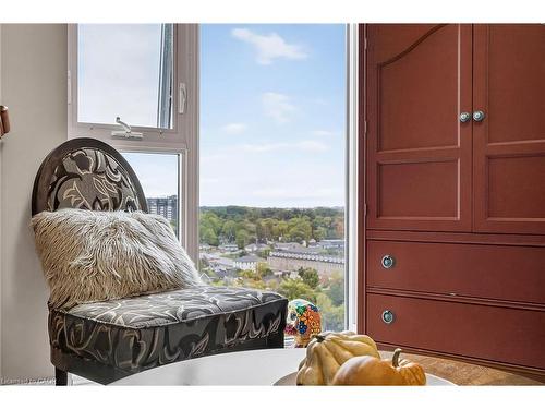 1313-15 Glebe Street, Cambridge, ON - Indoor Photo Showing Other Room