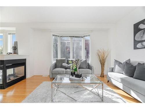 4623 Simmons Road, Burlington, ON - Indoor Photo Showing Living Room With Fireplace