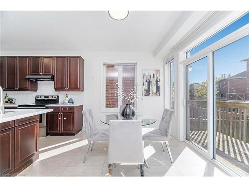 4623 Simmons Road, Burlington, ON - Indoor Photo Showing Other Room