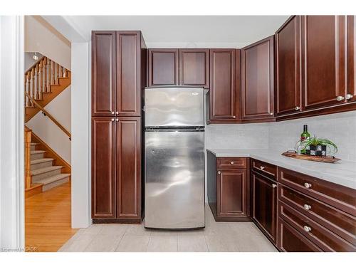 4623 Simmons Road, Burlington, ON - Indoor Photo Showing Kitchen
