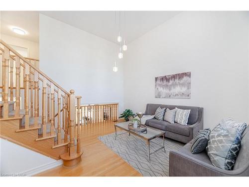 4623 Simmons Road, Burlington, ON - Indoor