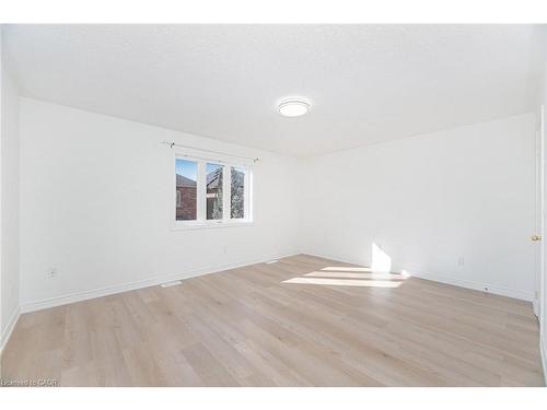 4623 Simmons Road, Burlington, ON - Indoor Photo Showing Other Room