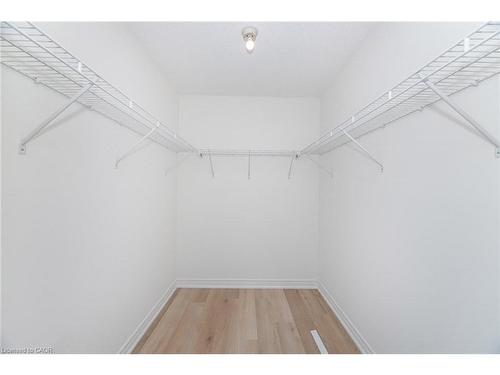 4623 Simmons Road, Burlington, ON - Indoor With Storage